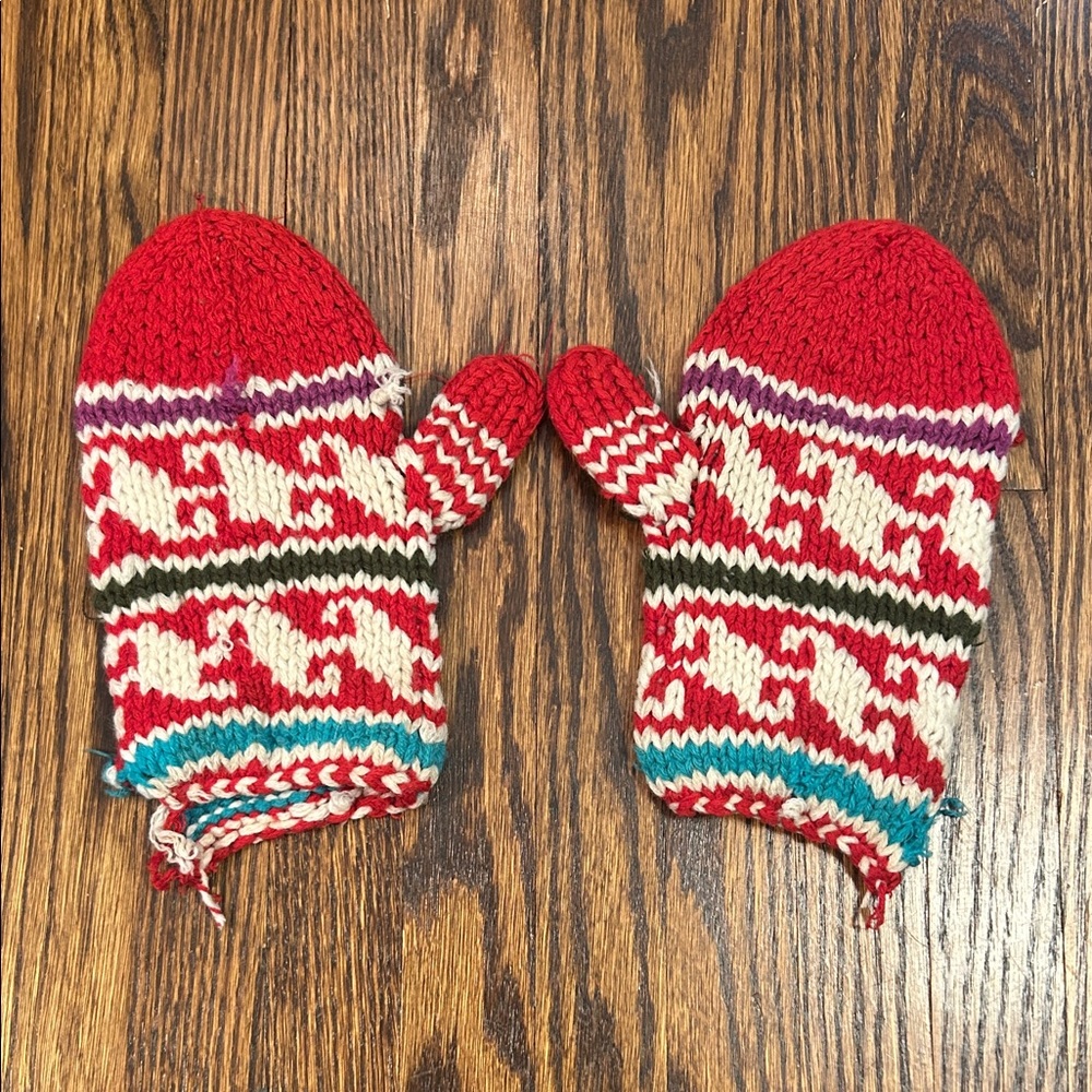 Vintage Handmade Knit Mittnes